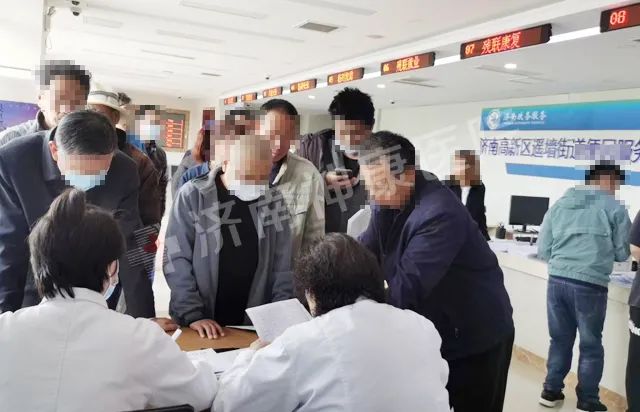 济南神康医院走进孙村、遥墙街道为精神残疾患者发放药品